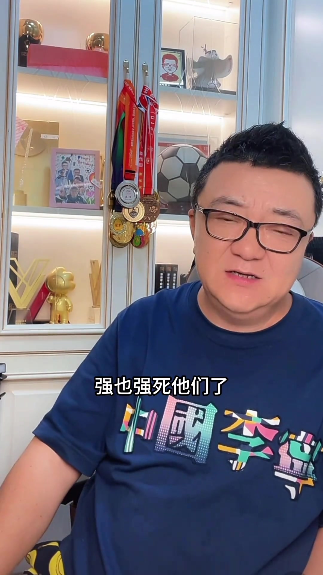  董路：國(guó)足現(xiàn)階段有五個(gè)謝文能五個(gè)和拜合拉木就行了