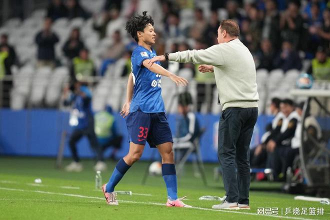  亞冠：上海申花勝川崎，汪海鍵破門，路易斯點(diǎn)球，2-0。