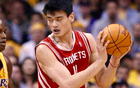  8年NBA姚明總薪資，球迷：退役球衣之因