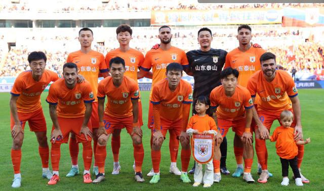  泰山隊勝梅州，2-1！崔康熙謝球迷，澤卡進(jìn)球后安排揭曉。