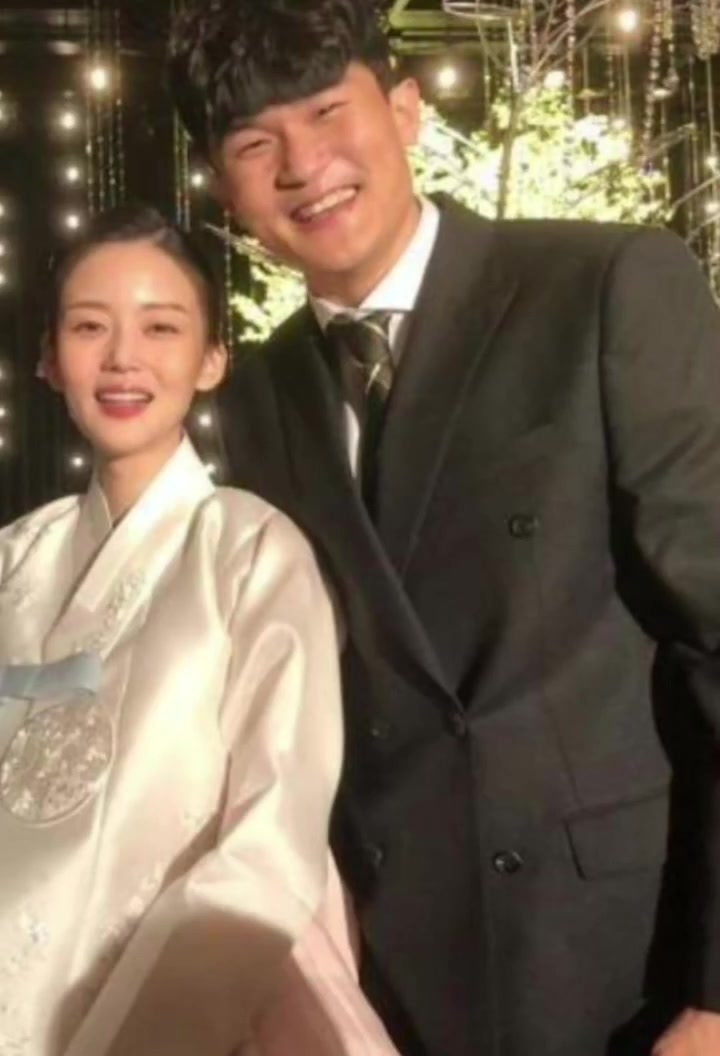  小金子糊涂??！韓媒：妻子離婚后分走金玟哉80億韓幣財產(chǎn)