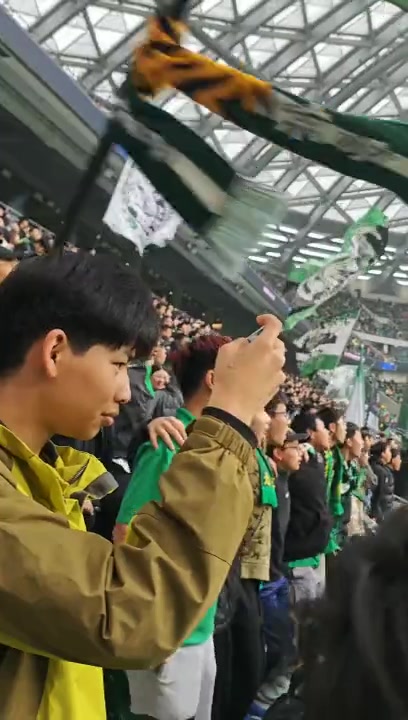  近距離感受下工體北看臺的熱烈氣氛