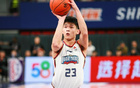  林葳高效得分，11中7貢獻(xiàn)21分，三分4中2。
