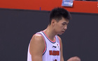  杜鋒換徐昕，小易兩跑即下。最后41秒背鍋，折返跑成羞辱。