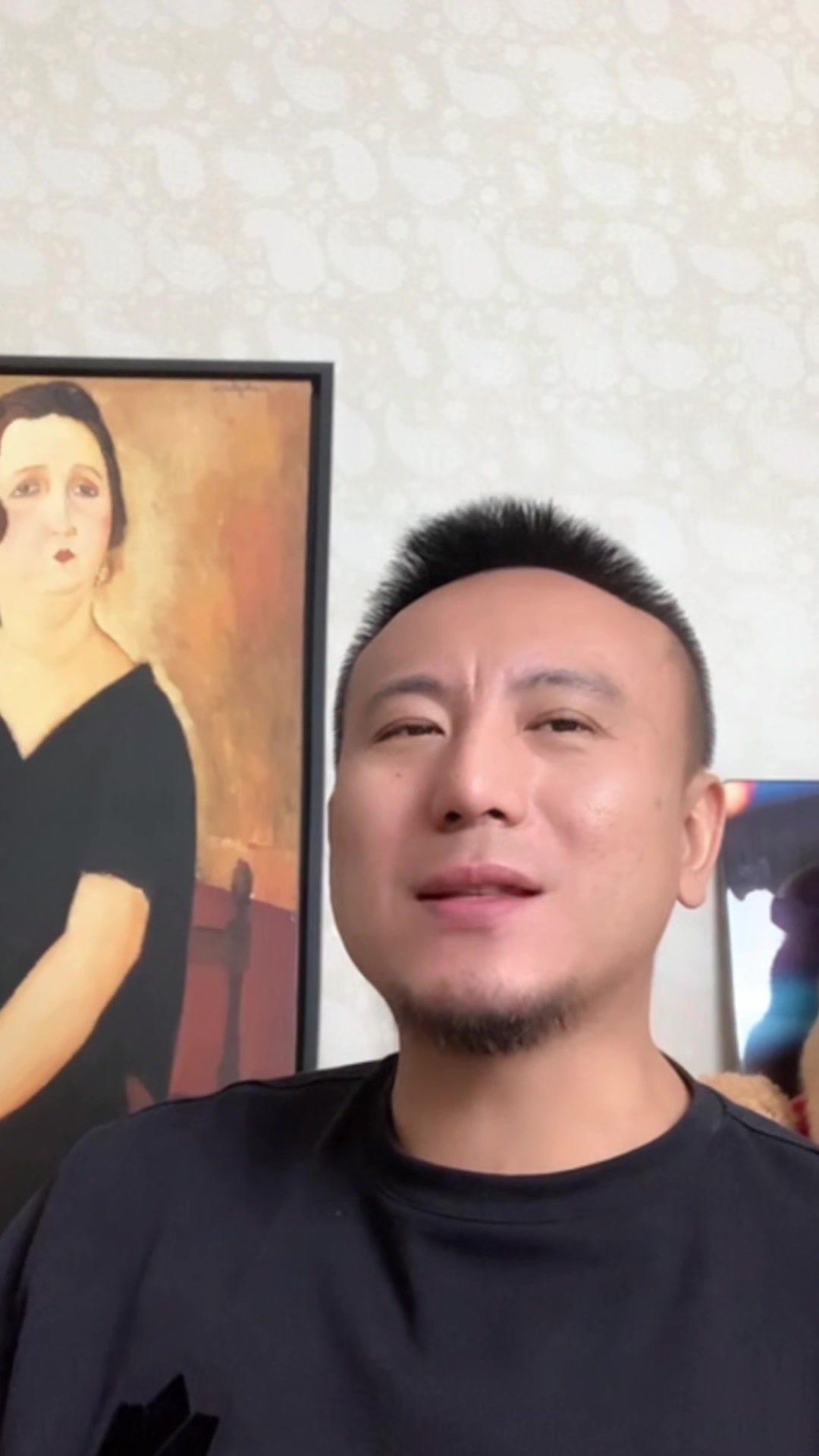  瘋狂批斗！毛劍卿點(diǎn)評(píng)伊東：這人怎么踢上法甲的？貼錢(qián)去的？
