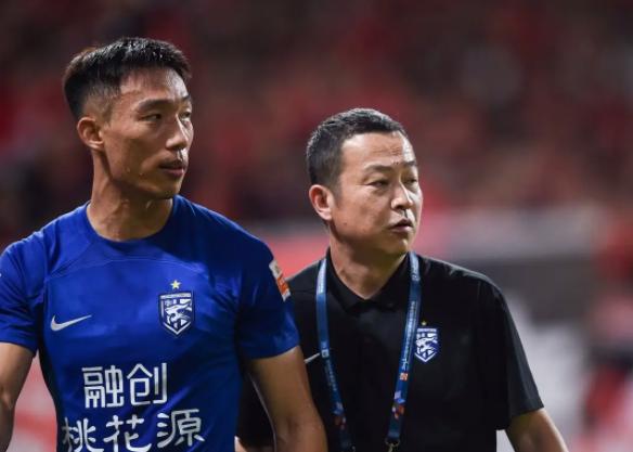  上港冬窗大交易，核心換籌亞冠主力！
