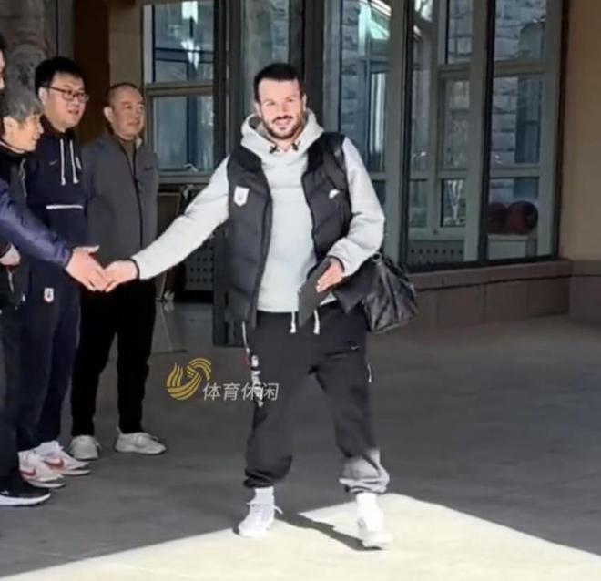  泰山隊今日征戰(zhàn)日本，全員出動，克雷桑停賽。